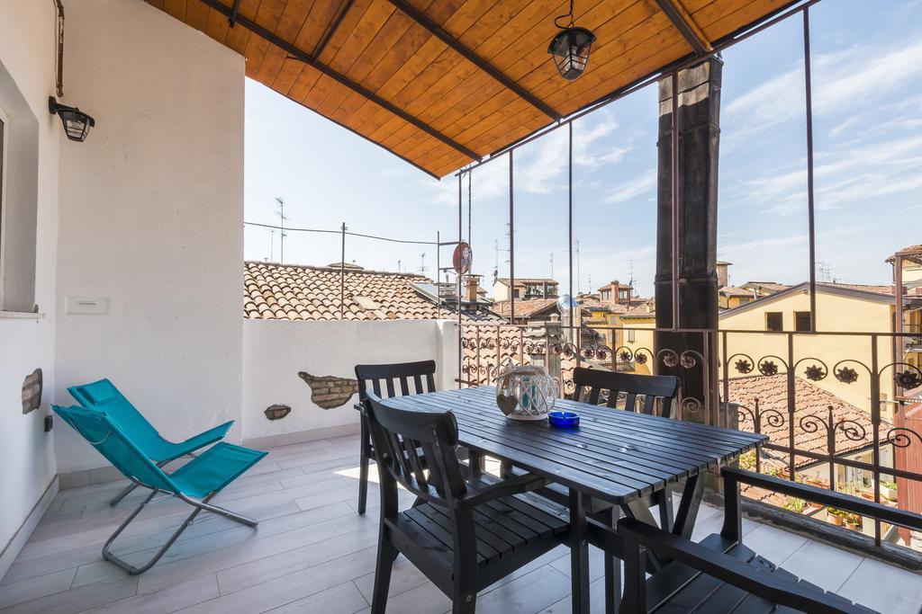 Ferienwohnung Attico Del Duomo Modena Exterior foto