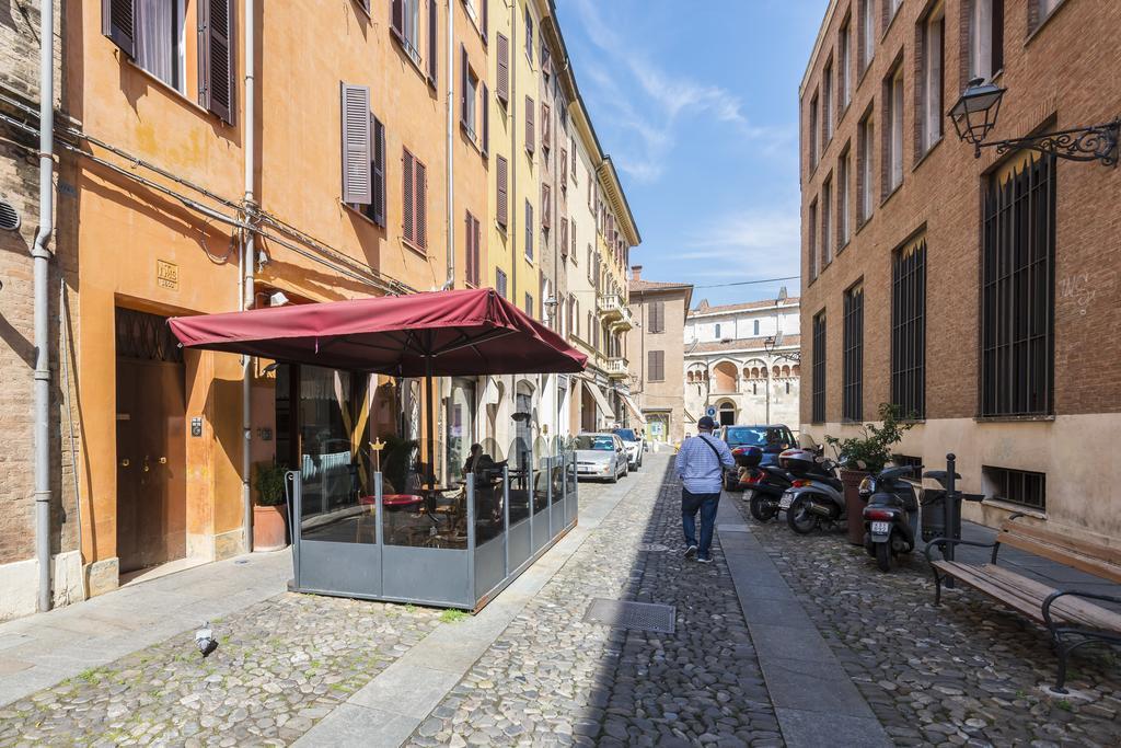 Ferienwohnung Attico Del Duomo Modena Exterior foto